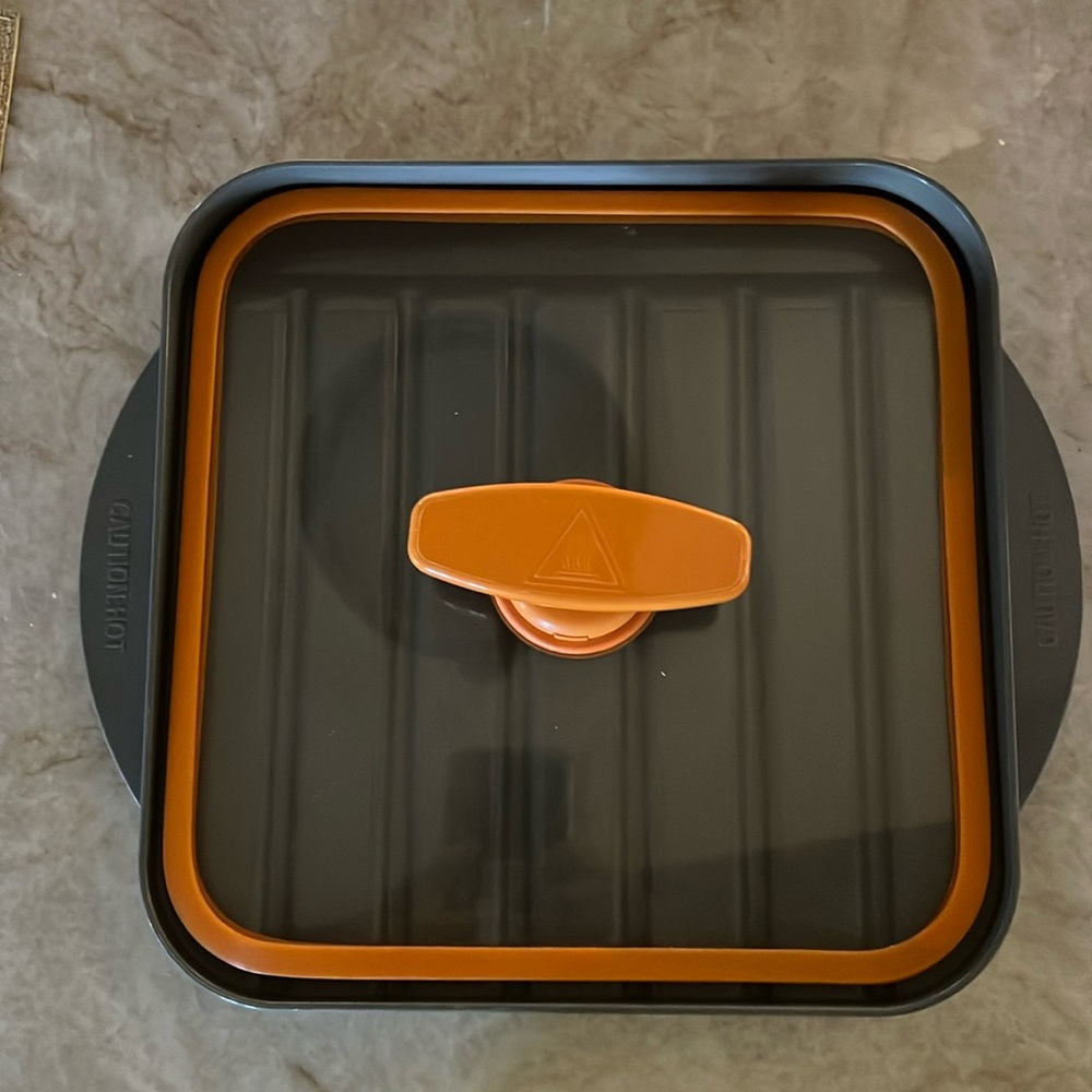 Microwave Crispy Bacon Cooker brand new, never used